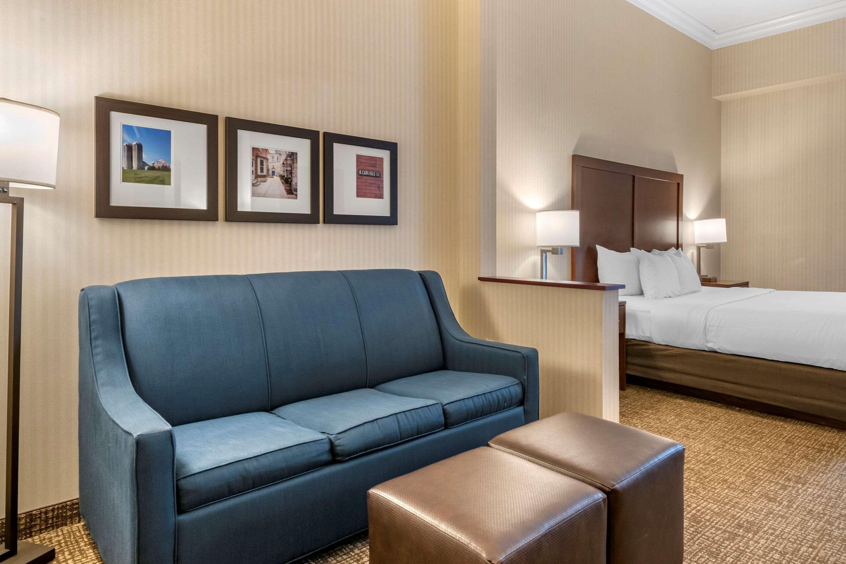 Comfort Suites Downtown Карлайл Екстер'єр фото