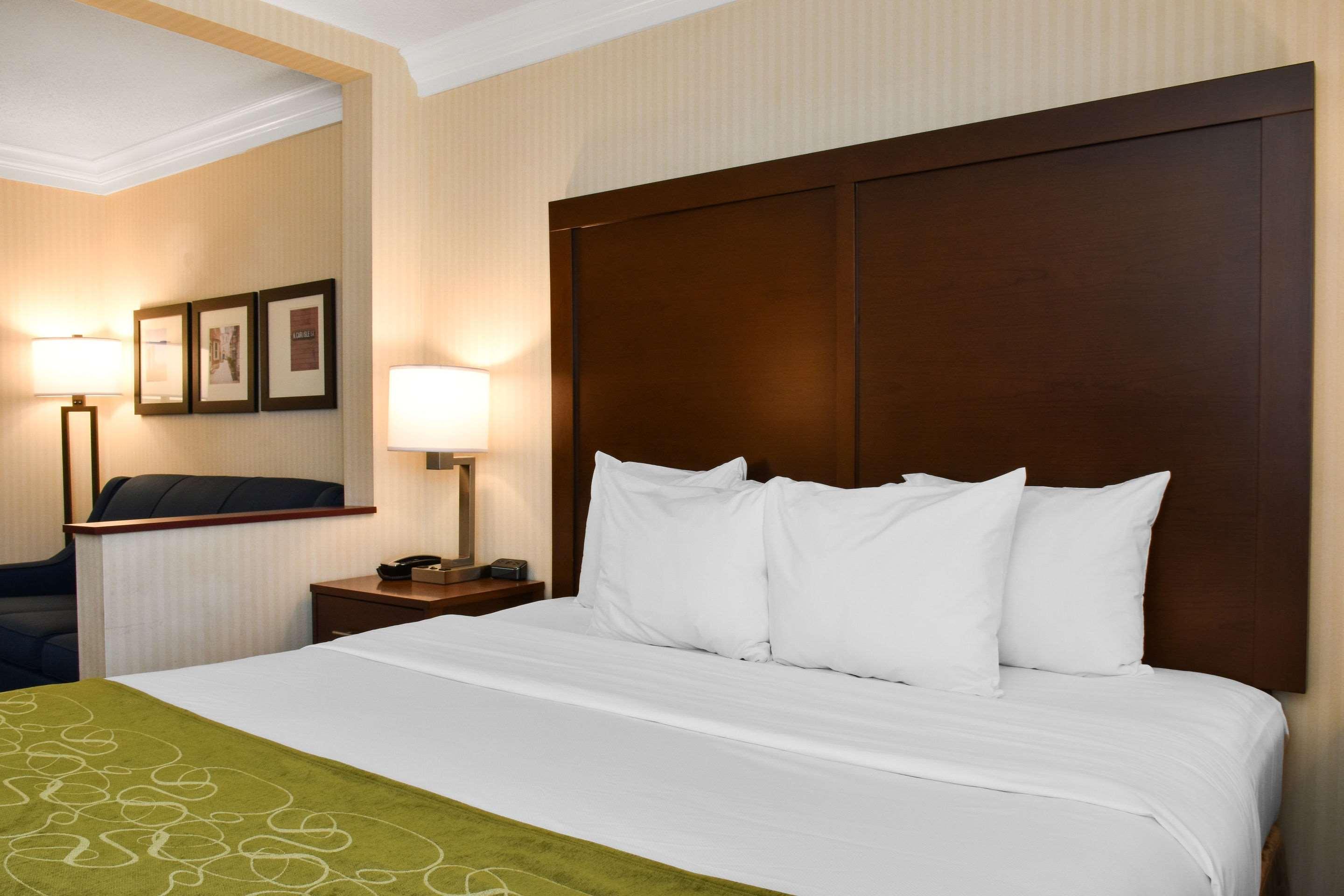 Comfort Suites Downtown Карлайл Екстер'єр фото