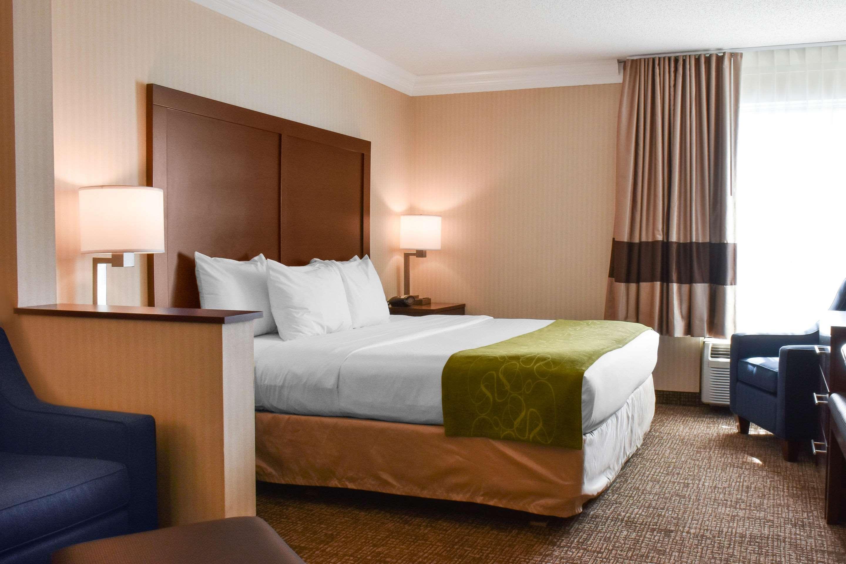 Comfort Suites Downtown Карлайл Екстер'єр фото